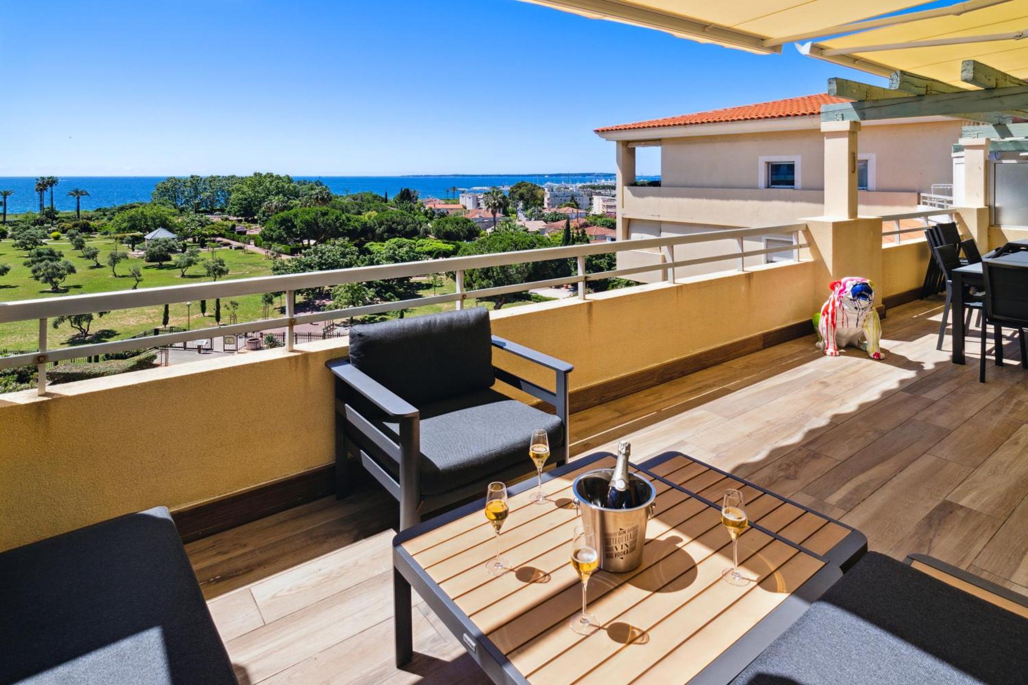 Duplex Villa Les Pins 89M2 Et Terrasse 30M2 Antibes Zewnętrze zdjęcie