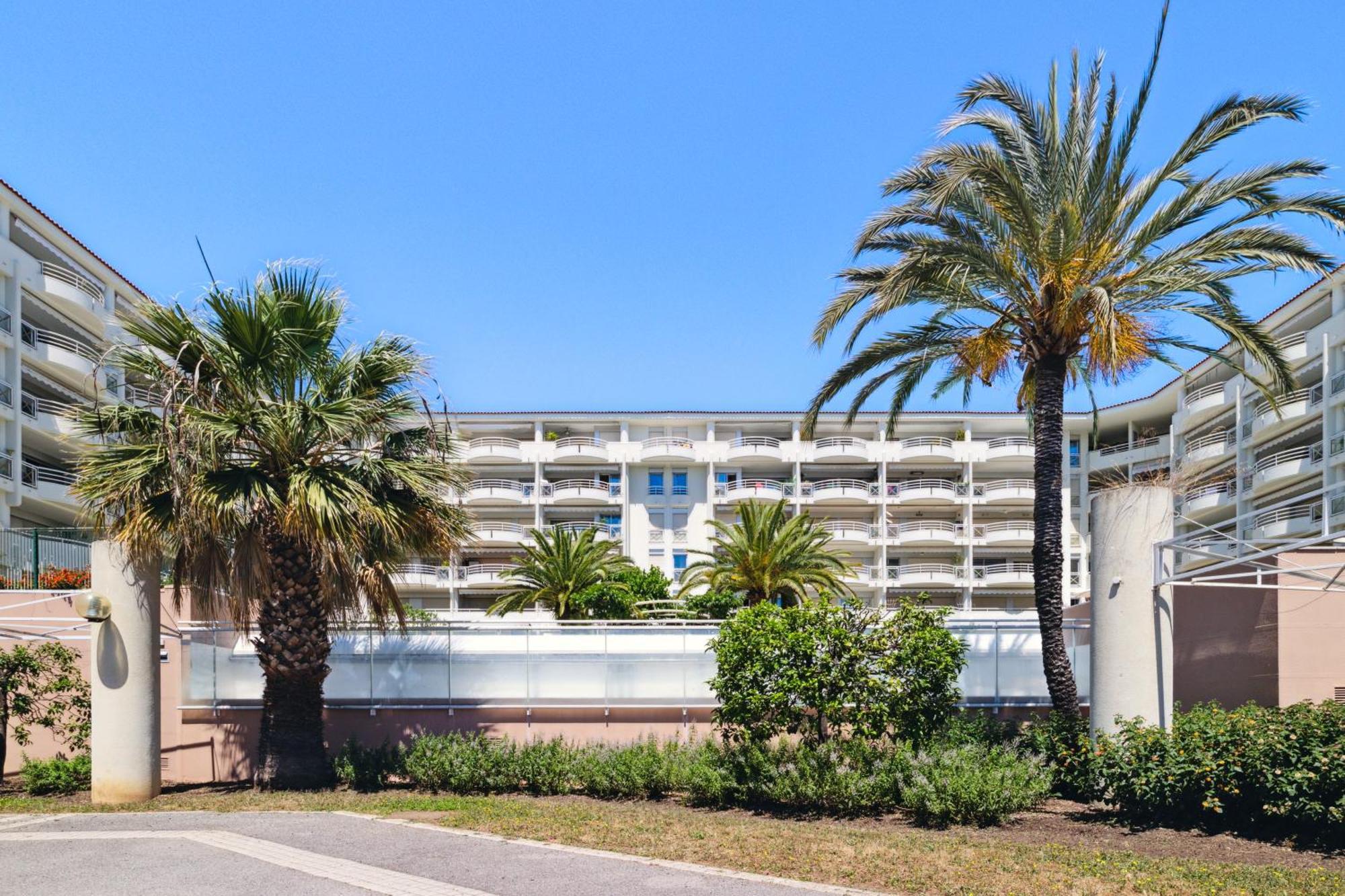 Duplex Villa Les Pins 89M2 Et Terrasse 30M2 Antibes Zewnętrze zdjęcie